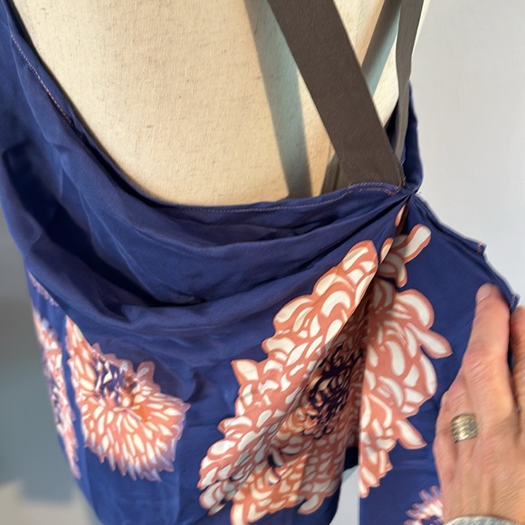 Tea and Honey - Silk Tank - Picture 3 of 7